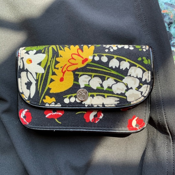 Vera Bradley Accessories - Vera Bradely Card Wallet